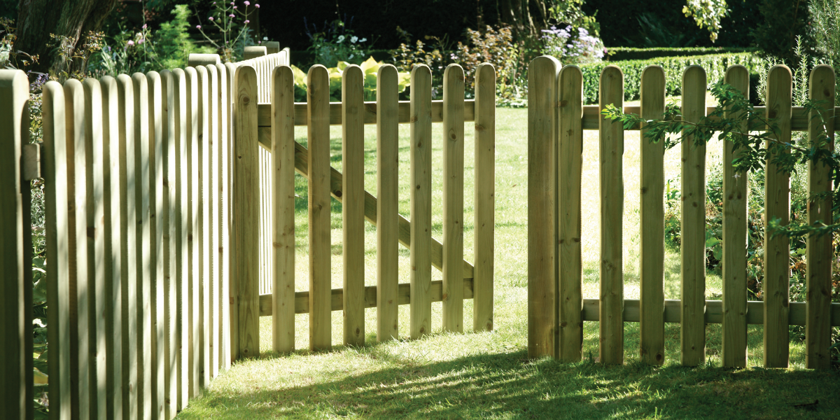 Elite Round Top Picket Fence Panel and Garden Gate